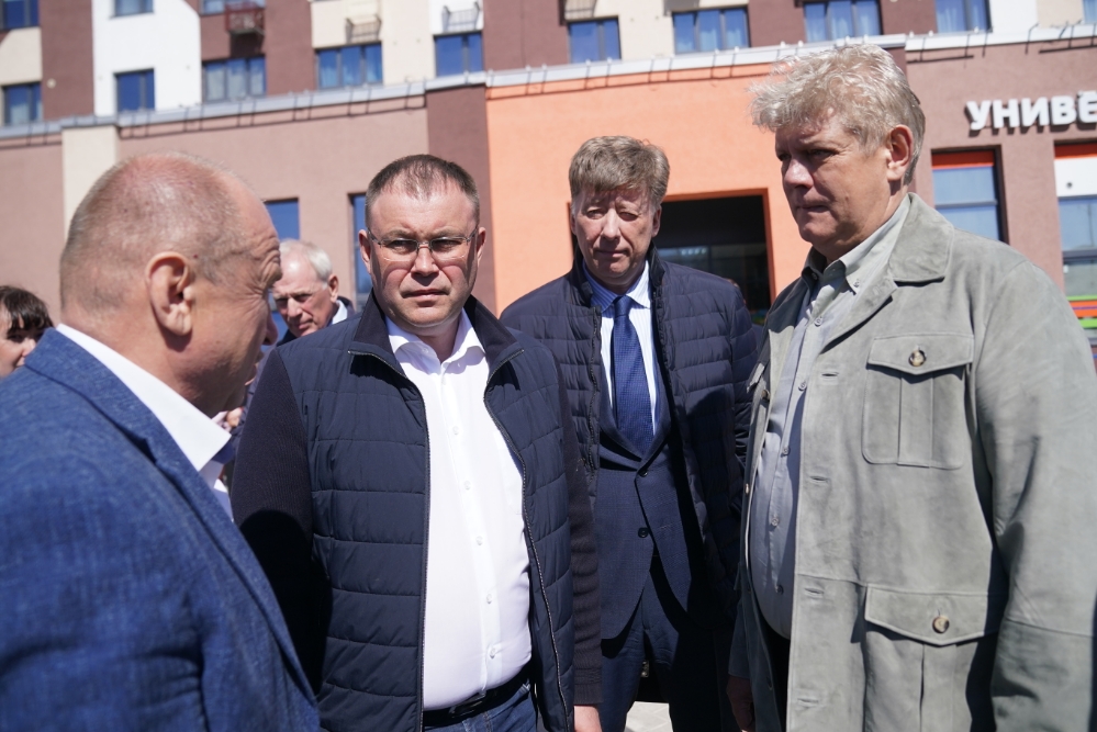 Анатолий Серышев и Илья Середюк проверили реализацию проектов комплексного развития территорий в Шерегеше